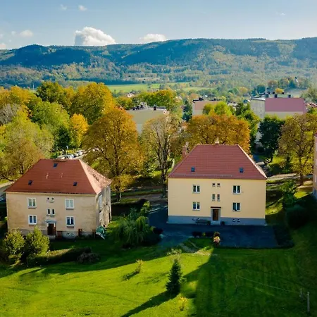 Lena Iii Deluxe 아파트 코바리